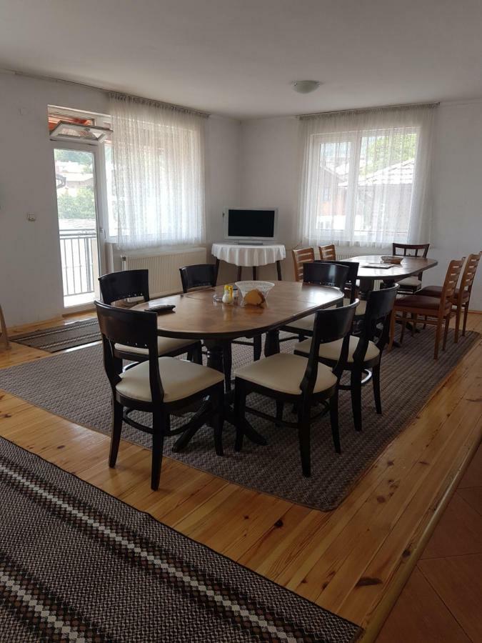 Yana Guest House 도브리니쉬트 외부 사진
